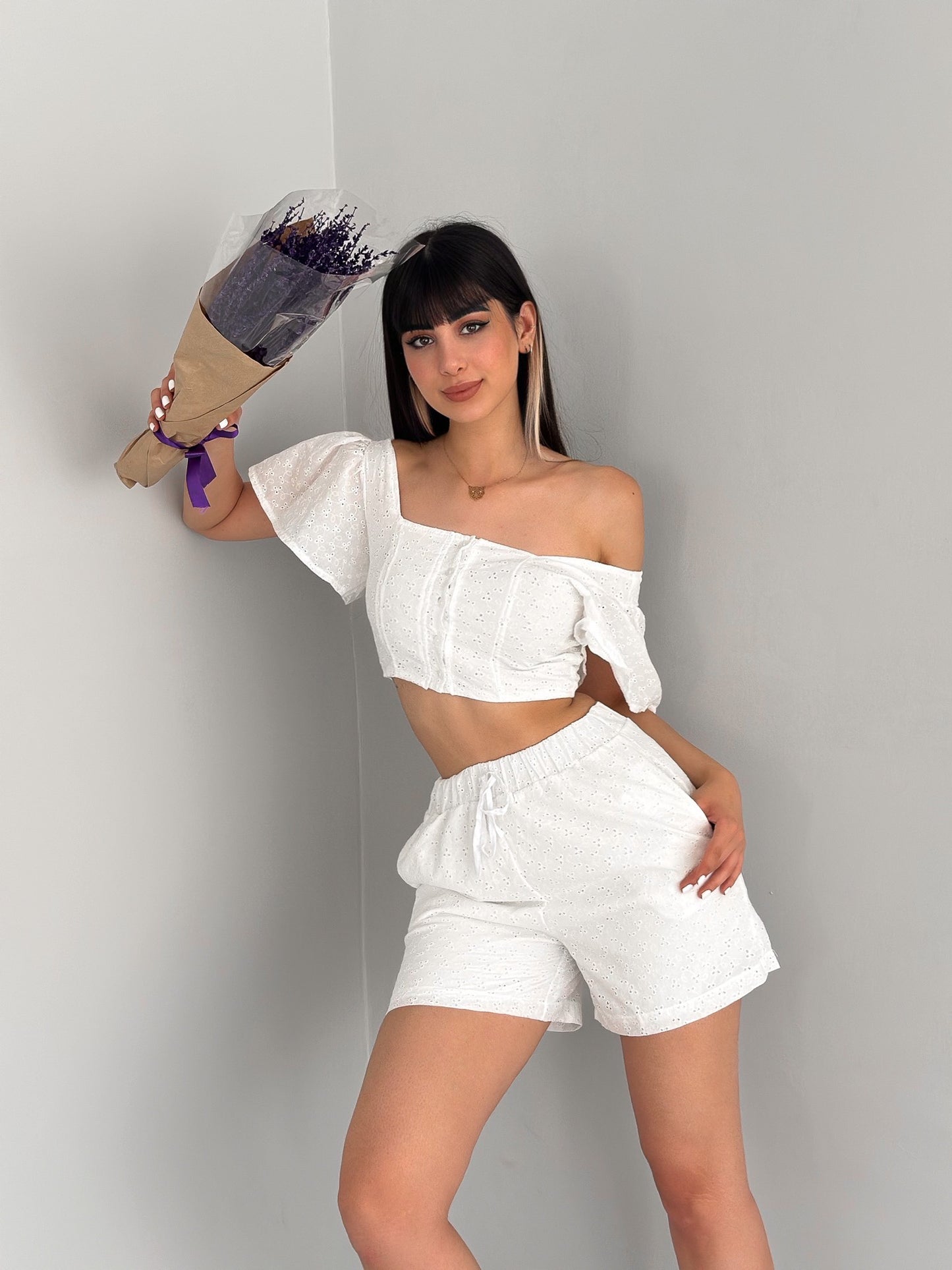 Short two-piece summer set with flower details PISCES | Ladies | white